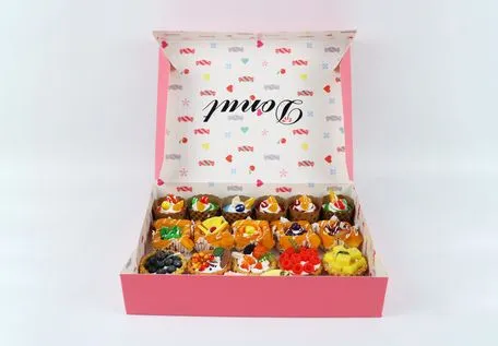 Smooth Coating Degradable Material Customized Folding Cake Box for Celebrate Promotion