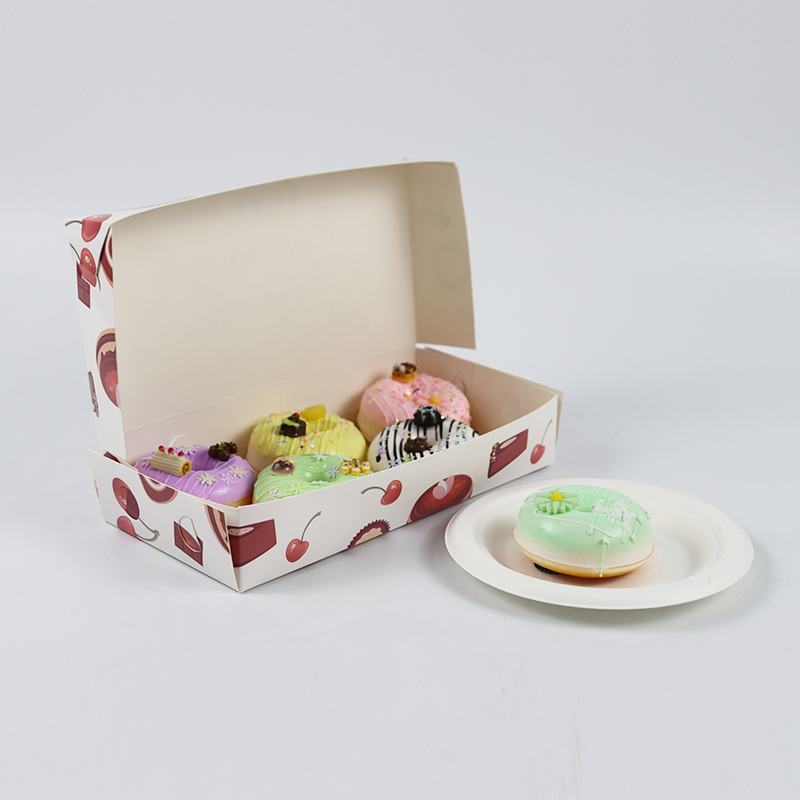 Wholesale Recyclable Paperboard Cheese Cake Packaging Portable with Gold Foil Printing and Stamp for Birthday Cake Boxes