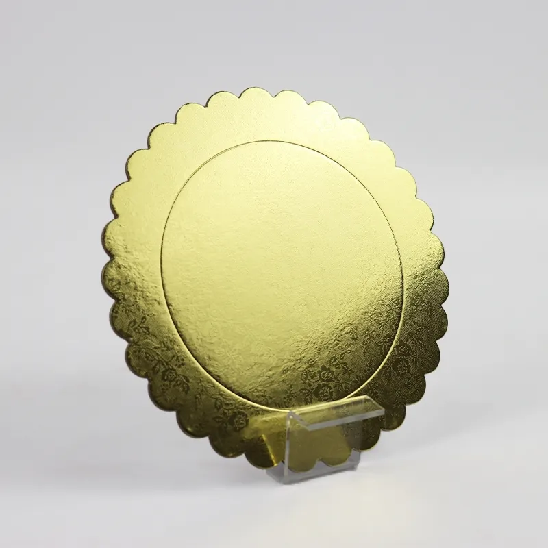 Factory Customize Wholesale Round Rectangle Oval Cake Board Plate Food Grade Eco-Friendly Affordable Gold Silver White Corrugated Cake Paper Board Plate