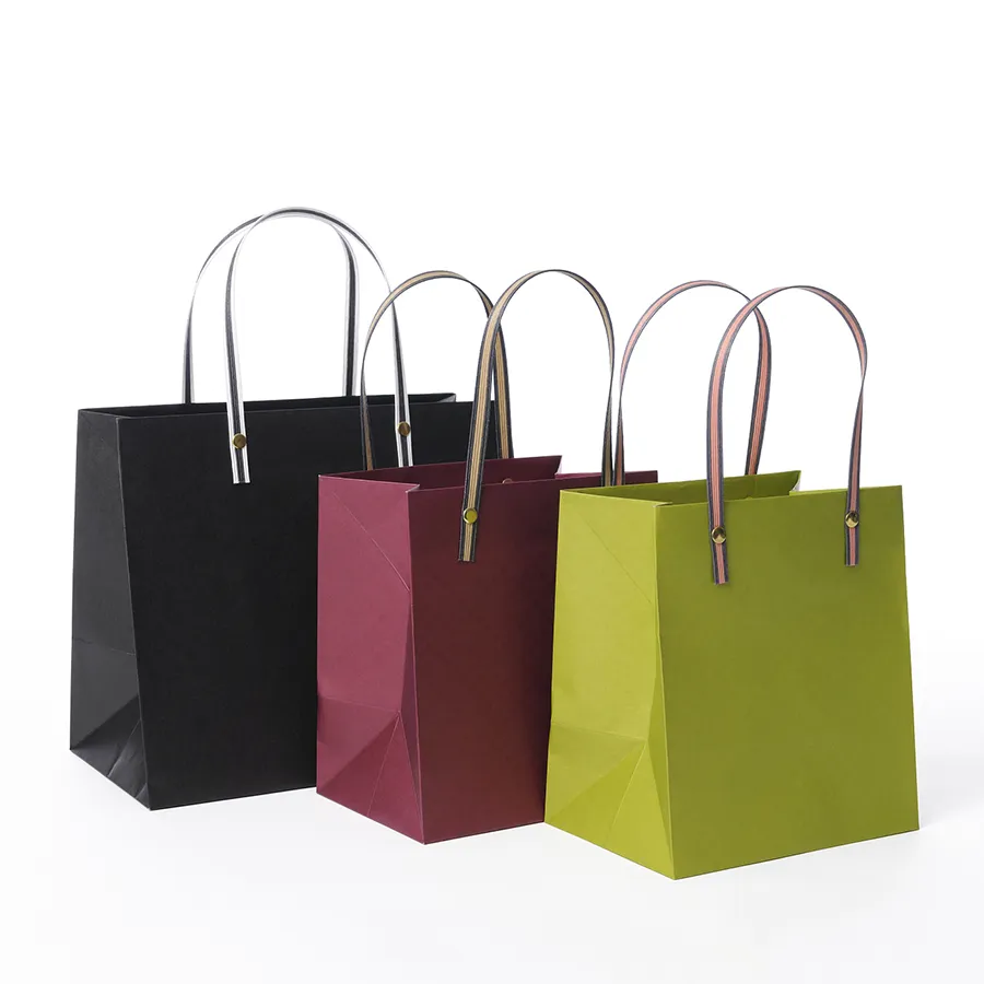 Wholesale Custom Luxury Eco-Friendly Packaging Retail High-Quality Gift Bags Shopping Paper Packaging Bag