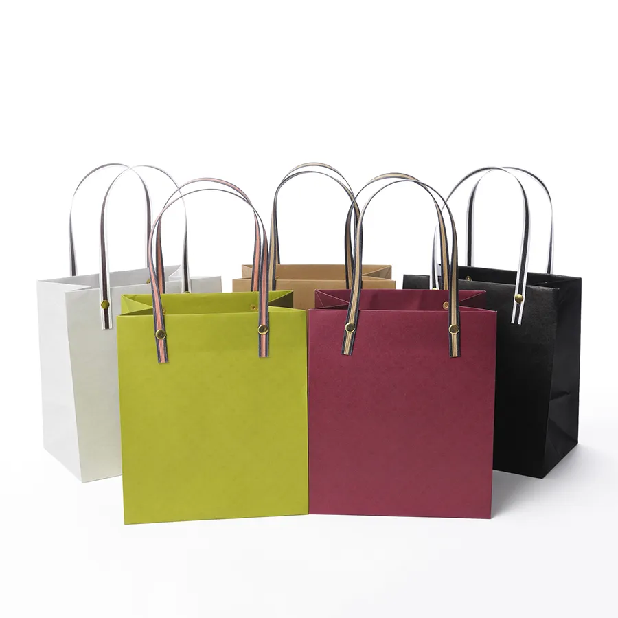 Custom Printed Laminated Shopping Gift Packaging Paper Bag with Logo