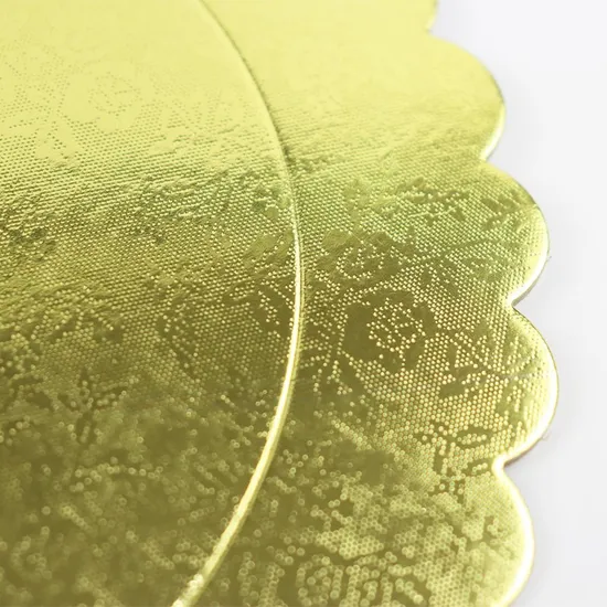 Factory Customize Wholesale Round Rectangle Oval Cake Board Plate Food Grade Eco-Friendly Affordable Gold Silver White Corrugated Cake Paper Board Plate