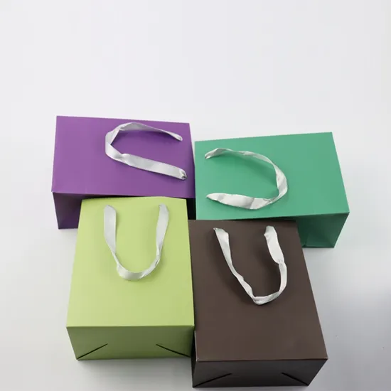Factory Customized Print Luxury Personalized Degradable Recyclable Shopping Gift Food Arts Crafts Packaging Kraft Cardboard Paper Bag with Portable Handle
