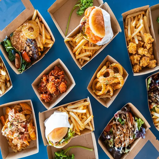 Wholesale Customized Food Grade Takeaway Sushi Fried Chicken Chips Burger Container Disposable Kraft Paper Fast Food Packing Box