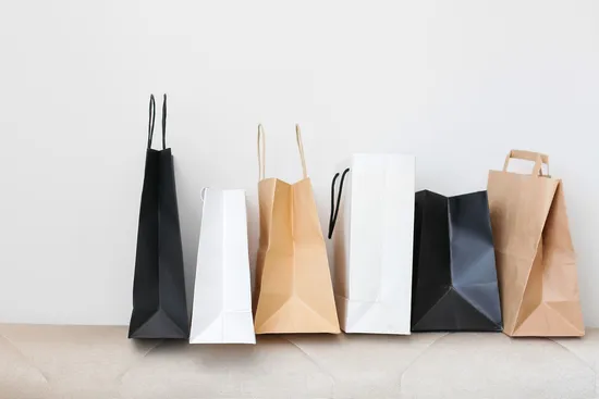 Factory Cheap Wholesale High-Quality Degradable Recyclable Kraft Card Paper Food Gift Bag Custom Print Colorful Portable Packaging Shopping Bag with Handle