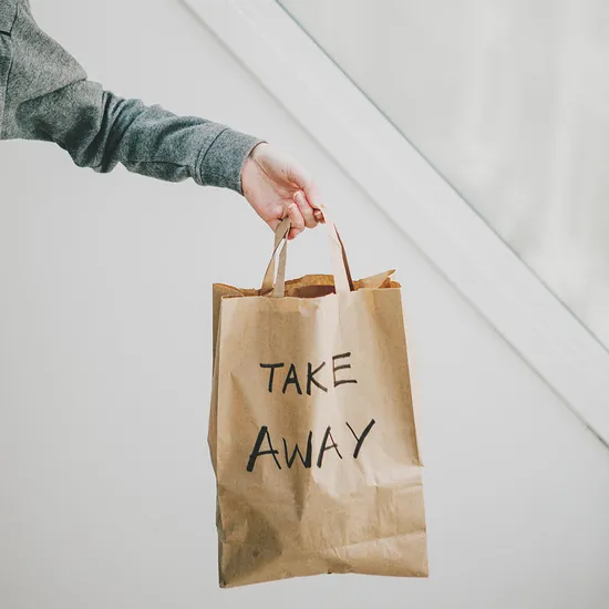 Sunshine Supplier Large Size Recycled Kraft Durable Greaseproof Food Coloured Takeaway Paper Bag with Flat Handles