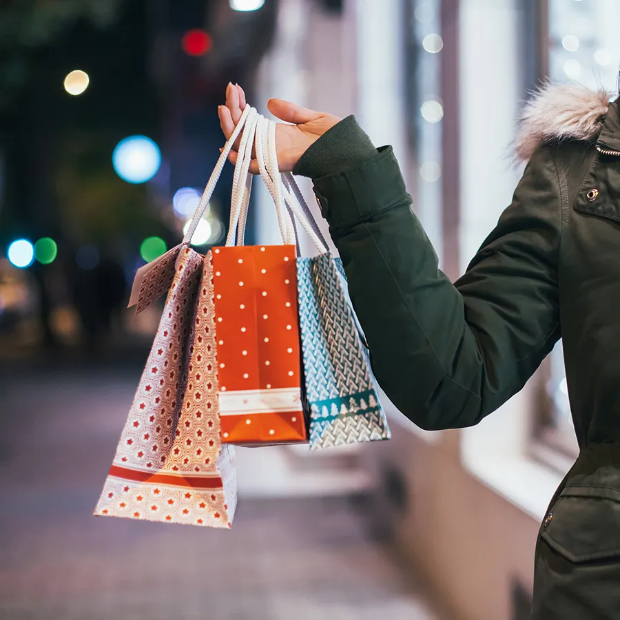 Christmas Bags for Gift Recyclable Kraft Paper Bag Holiday Gift Packaging Bag Manufacturers