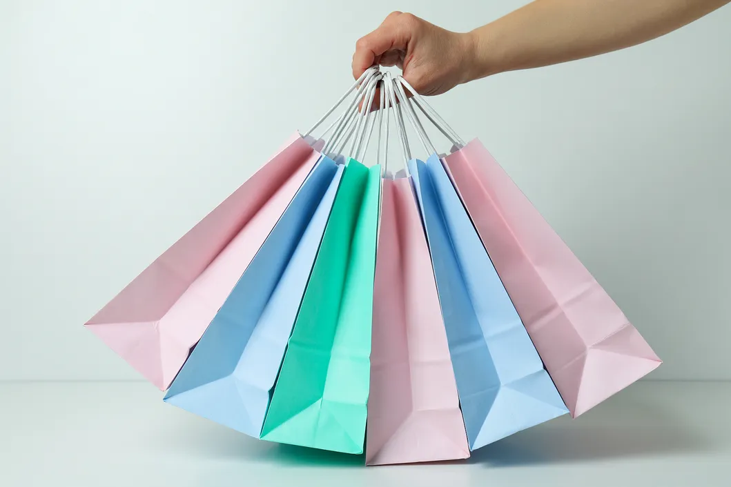 Wholesale Recyclable Promotional Custom Printed Logo Packaging Paper Gifts Bag with Handles Shopping Bags