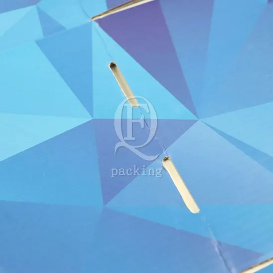 Fashionable and Personalized Waterproof Customized Paper Package Color Box for Clothing Packaging