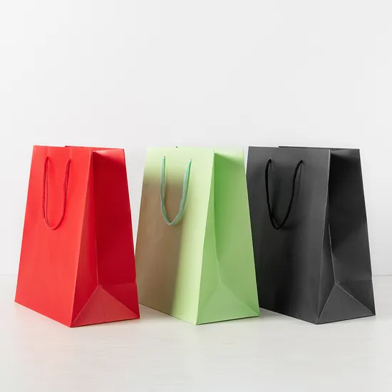 Wholesale Custom Printing Luxury Personalized Beautiful Multi-Color Degradable Eco-Friendly Packaging Shopping Gift Kraft White Card Food Paper Bag with Handle
