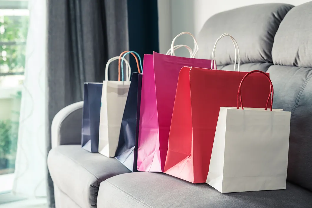 Wholesale Recyclable Promotional Custom Printed Logo Packaging Paper Gifts Bag with Handles Shopping Bags