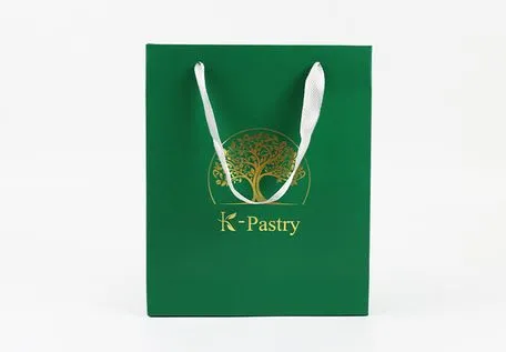 Sustainable Oil-Proof Customized Colorful Paper Shopping Bag for Shoe Packaging