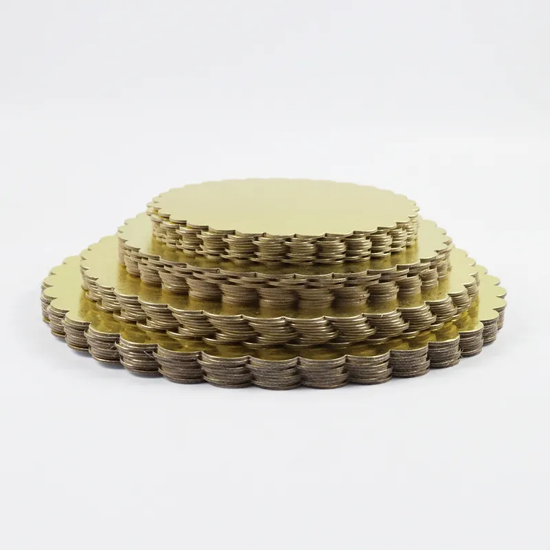 Factory Customize Wholesale Round Rectangle Oval Cake Board Plate Food Grade Eco-Friendly Affordable Gold Silver White Corrugated Cake Paper Board Plate